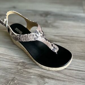 Laney Saffiano Leather Espadrille Wedge Sandal NWOB SZ 7.5